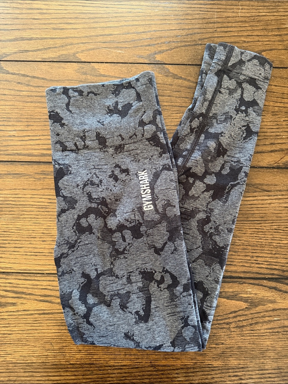 Gymshark Women’s Adapt Gray Camo Performance Leggings
